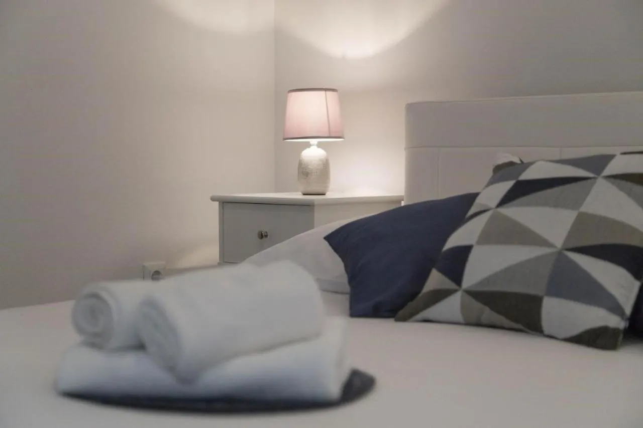 Mass Black Apartment Porec